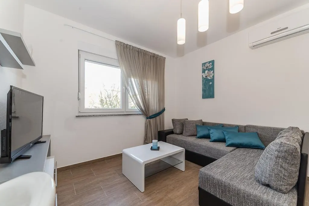 Apartments Kovacevic Vir