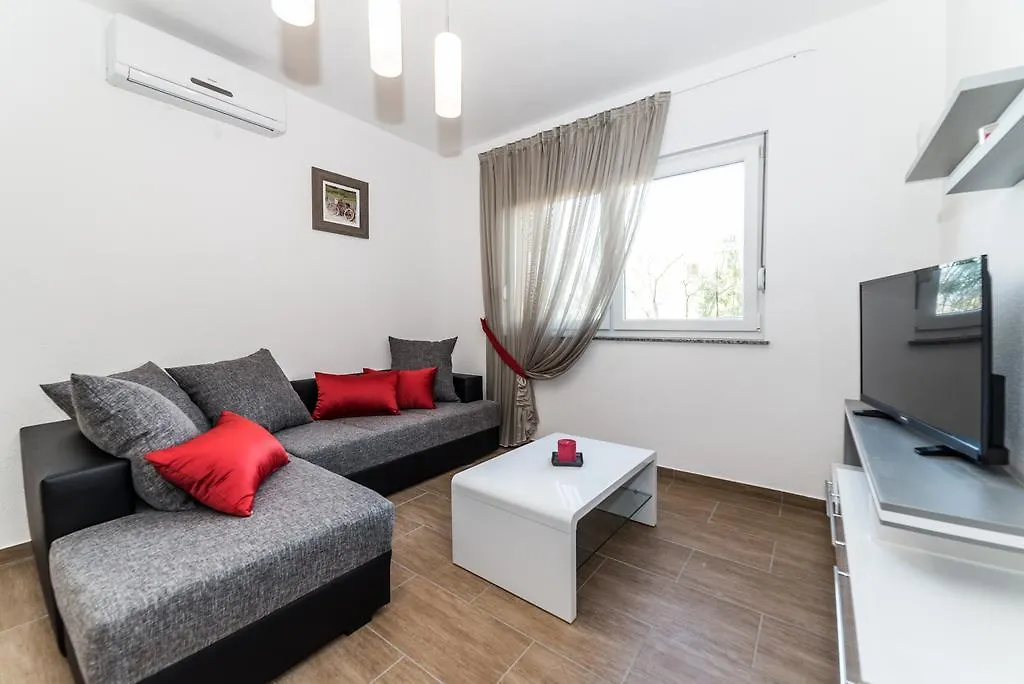 Apartments Kovacevic Vir 0*,